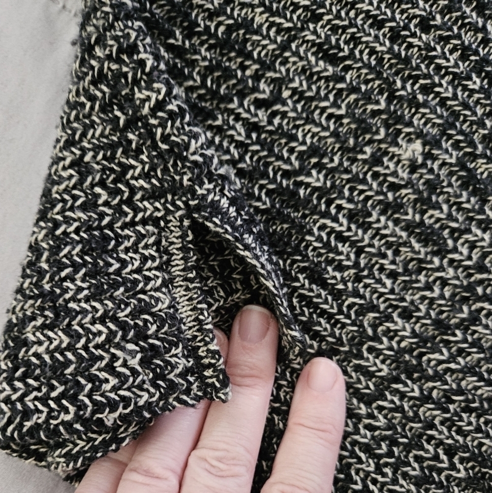 Joe Fresh Cozy Black and White Knit Sweater Size Large - Picture 5 of 6